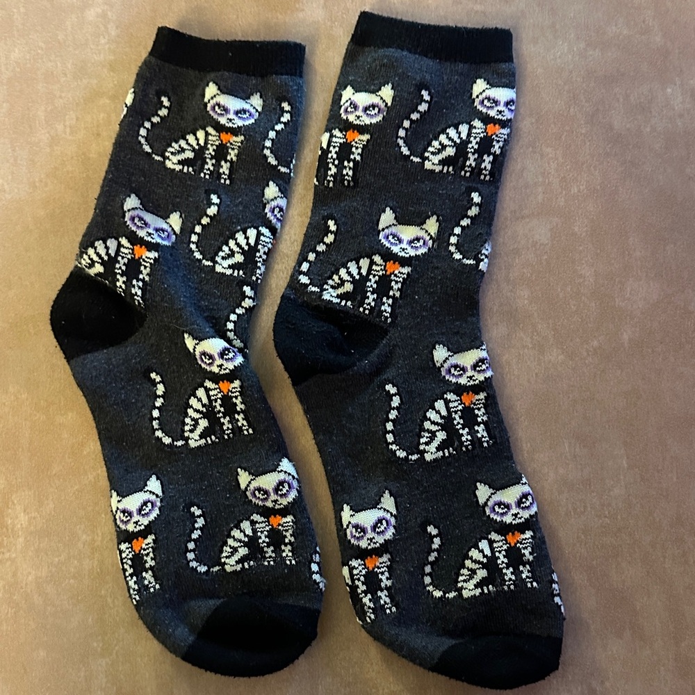 Chic Black Cat Patterned Socks